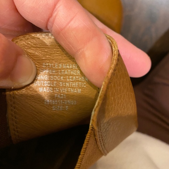 The Citywalk Lugsole Chelsea Boot in Leather Size 8 - Picture 9 of 9